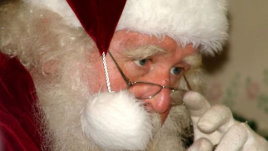 Nie dostali paczek od św. Mikołaja. Prezenty ukradli złodzieje