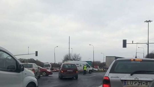 Nie działają światła na skrzyżowaniu al. Sikorskiego i Solidarności