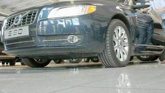 Nie kupili luksusowego volvo dla lotniska, uniknęli problemów