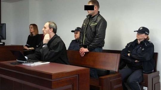 Nie podobało mu się, że kuzyn rozpija jego konkubinę i go zabił. Usłyszał wyrok