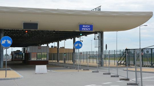 Nie przejdziemy już pieszo przez tę granicę, chociaż chętnych nie brakowało