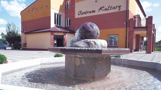 Nie przepuszczą nawet fontannie