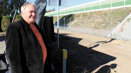 Nie śpi, bo ma ekspresówkę za płotem