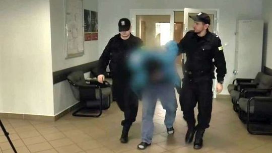 "Nie szło mu w grze, więc cisnął dziecko o drzwi". 2-latka nie przeżyła