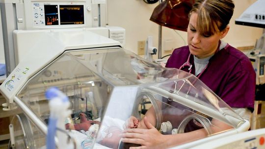 Nie tylko dla mam! Położna POZ – wsparcie dla kobiet w każdym wieku