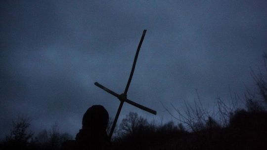 Nie w drodze, a przed komputerem. Wirtualna EDK [transmisja Drogi Krzyżowej z kościoła]