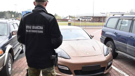 Nie wpuścili do Polski kradzionego porsche