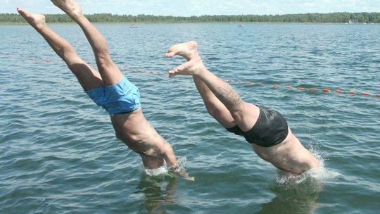 Nie wszędzie popływamy. Brakuje ratowników