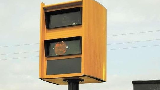 Nie wszyscy muszą płacić mandaty z fotoradarów. Jak to możliwe?