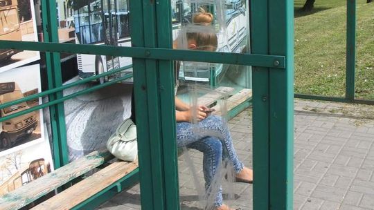 Nie wszyscy na przystankach czekają na autobus