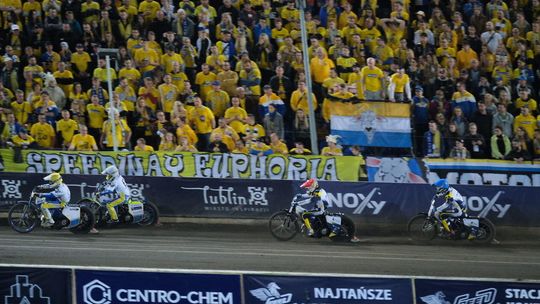 Nie wszyscy potrafili się zachować na meczu żużla. Kibice: "Idioto, nie masz wstępu na sektor"