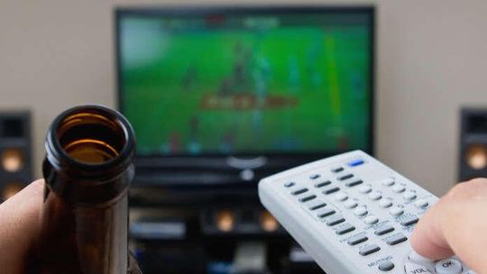 Nie wytrzymał z nerwów podczas meczu reprezentacji Polski. Wezwali policję