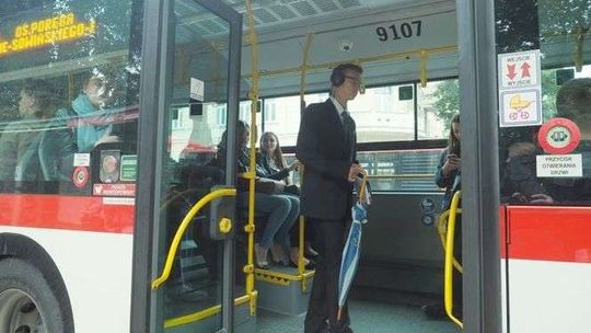 Nie za dużo margaryny? Radna pyta o reklamy w autobusach