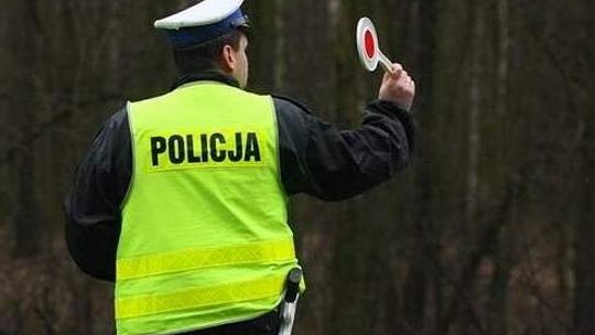 Nie zatrzymał się do kontroli, szarpał się z policjantami