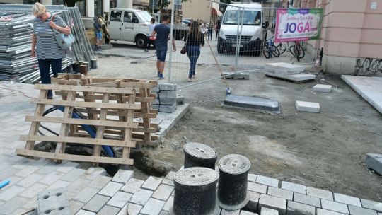 Nie zdążyli z deptakiem, ale kar raczej nie będzie. O ile przedłużą się roboty?