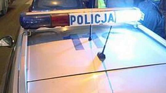 Nie żyje 17-letni motorowerzysta. Kierowca uciekł, trwają poszukiwania