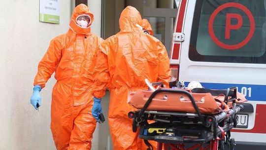 Nie żyje 18 pacjentów zakażonych koronawirusem w Polsce. Najnowszy raport o zachorowaniach