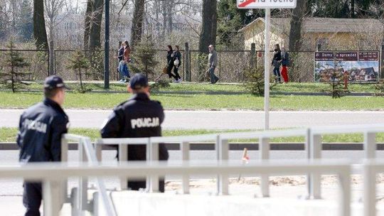 Niebezpieczna droga do Felicity: Posypały się mandaty. Pomogą barierki