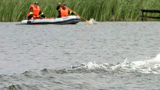 Niebezpiecznie nad wodą. 61-latek nie żyje. Dziecko udało się uratować