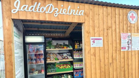 Niech świąteczne jedzenie nie ląduje w koszu. Zanieś nadwyżki do jadłodzielni