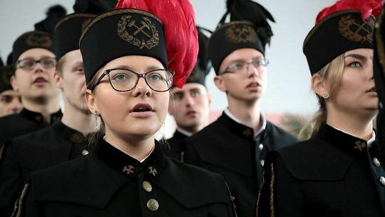 "Niech żyje górniczy stan". Ci młodzi kiedyś zjadą pod ziemię