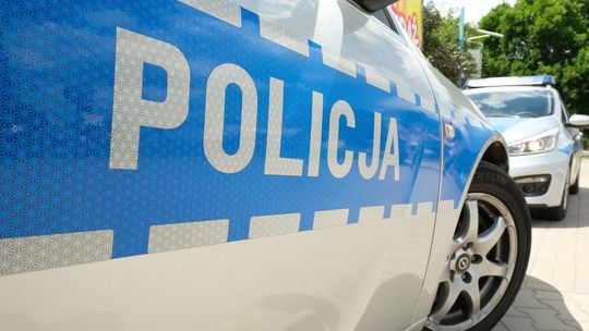 Niecodzienna pomyłka. Odstawił wózek sklepowy i samochodu już nie było. Obok stał taki sam