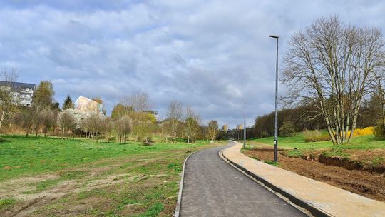 Niedługo na spacer odnowionym wąwozem Rury