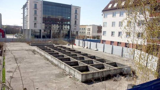 Niedokończone inwestycje psują krajobraz Czubów