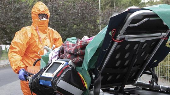 Niedzielne dane ws. koronawirusa. Są lepsze, ale "w dalszym ciągu niepokojące"