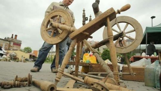 Niedzielny debiut giełdowy. Nowe miejsce dla staroci