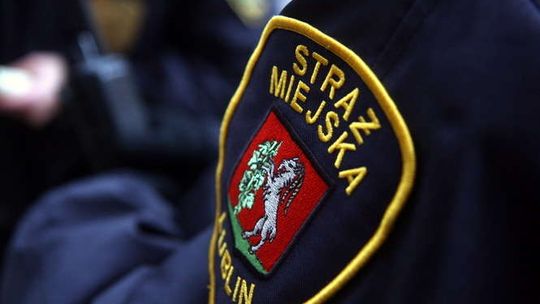 Nielegalne reklamy i plakaty wyborcze. A miasto nie karze