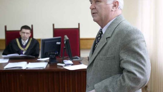 \"Nielegalnie” uczcił pamięć ofiar katastrofy smoleńskiej