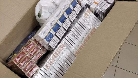 Nielegalny towar na lubelskich targowiskach. Policja zatrzymała trzy osoby