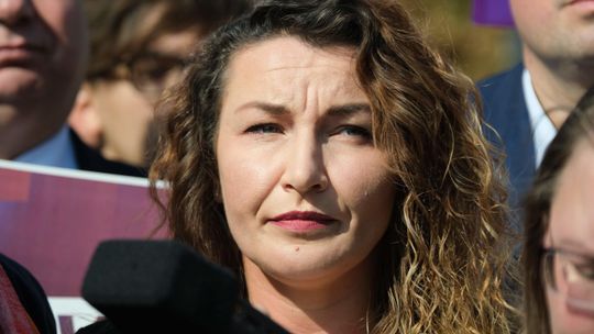 Nieoczekiwana zmiana miejsc w polskiej polityce. "Widać tu niespójność tej decyzji"