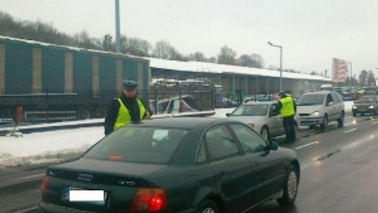 Nieoczekiwany finał akcji policji: Dmuchało 1,5 tys. kierowców, wszyscy trzeźwi