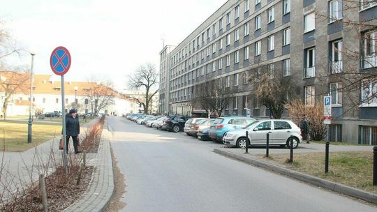 Nieprzyjemne odgłosy nocą na placu Kaczyńskiego w Lublinie Nieprzyjemne odgłosy nocą na placu Kaczyńskiego w Lublinie