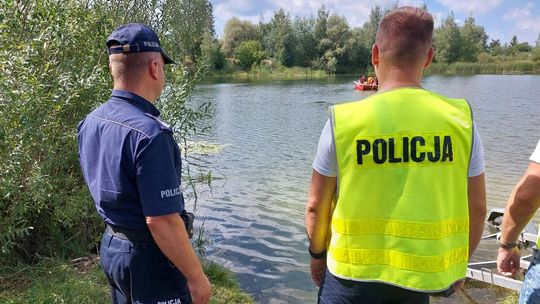 Niestrzeżone kąpielisko. Wskoczył do wody, ale już z niej nie wypłynął 