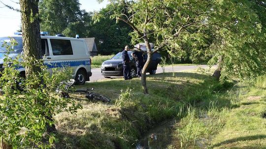 Nieszczęście w przydrożnym rowie. Na poboczu został tylko rower