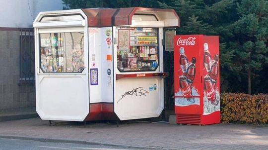 Nieudany skok pod bokiem sądu i prokuratury