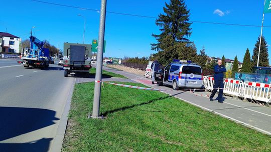 Niewybuch przy ulicy Janowskiej w Białej Podlaskiej. Saperzy przystępuję do działań