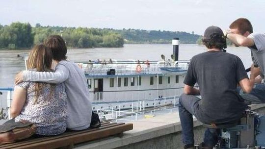 Niski poziom wody w Wiśle. Statki w Kazimierzu nie mogą pływać