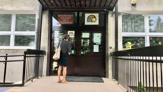 Niż demograficzny dotarł do miasta. Mniej dzieci w klasach. A co z przedszkolami?