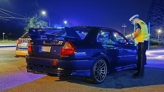 Nocne akcje policji. Sypią się mandaty za agresywną jazdę