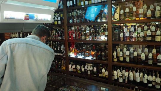 Nocne sklepy z alkoholem w Lublinie nie zbankrutują. Pomysł radnych PiS nie przeszedł