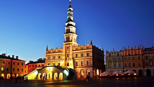 Nocne zwiedzanie miasta. "Możemy opowiadać więcej historii z dreszczykiem, spotykać duchy"