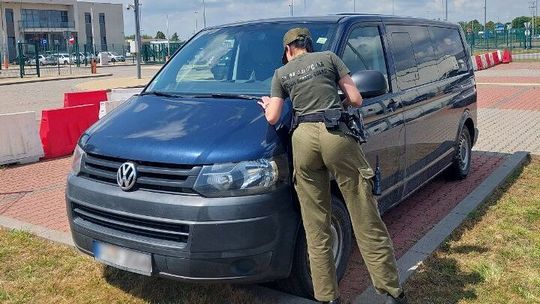 Norweg wpadł na przejściu w Zosinie. Straż Graniczna odzyskała auto za 110 tys. zł
