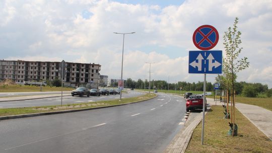 Nowa dwupasmówka kusi kierowców do ostrej jazdy