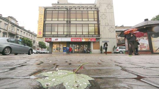 Nowa galeria z parkingiem podziemnym zamiast pedetu. "Trwają rozmowy z inwestorem"