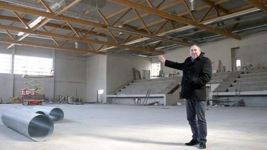 Nową halę sportową w Puławach skończą latem