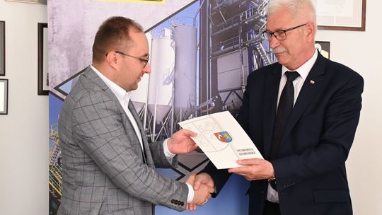 Nowa nawierzchnia, szersze zakręty, równe pobocza. Odnowią drogę w trzech gminach